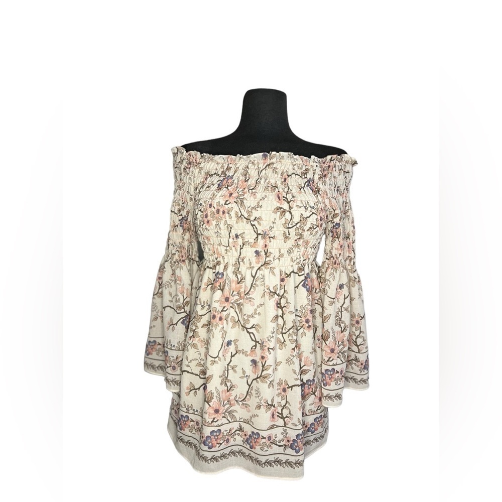 Max Studio  Smocked Off Shoulder Floral‎ Blouse  Small